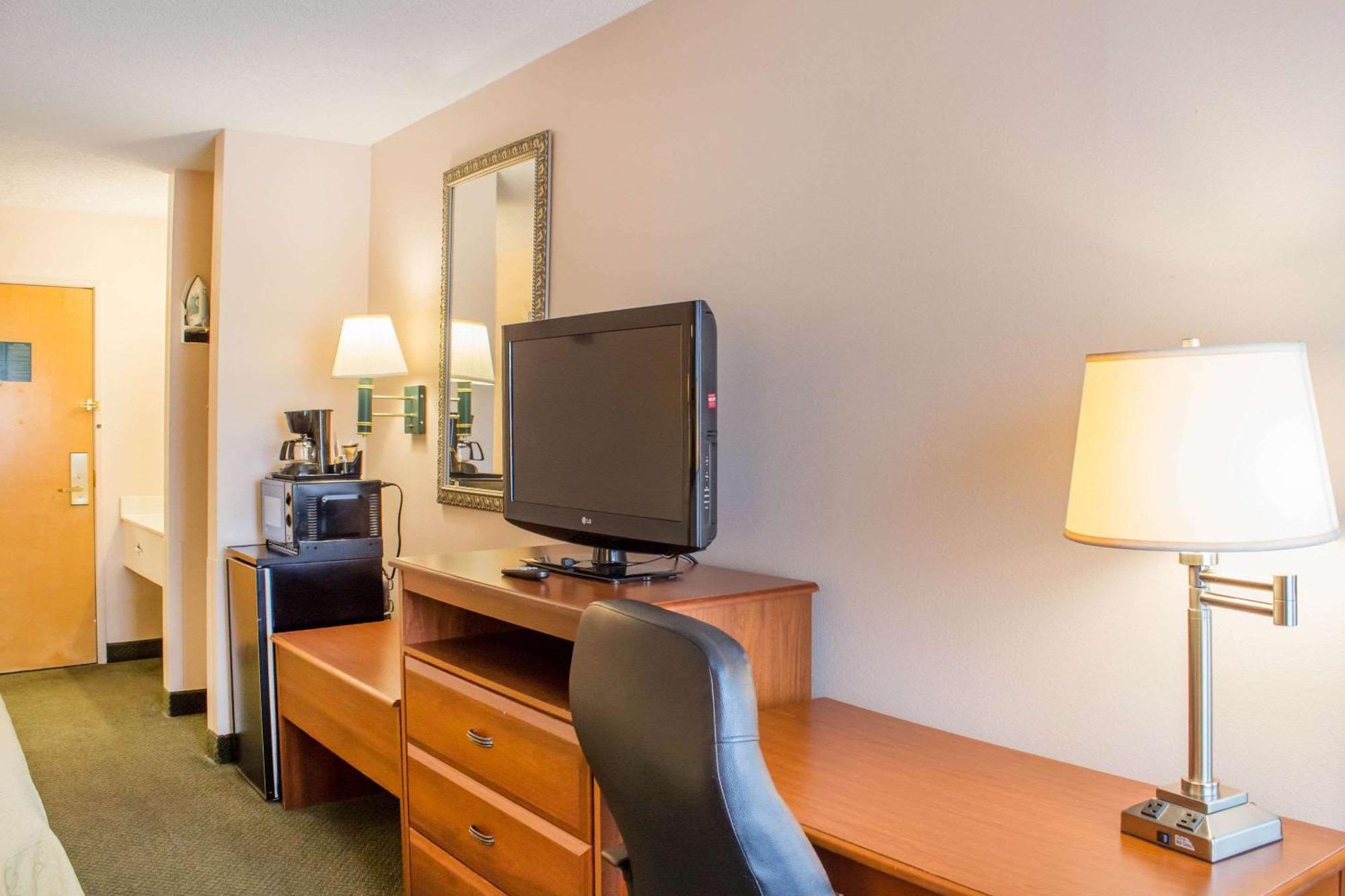 Econo Lodge Raleigh Exteriér fotografie